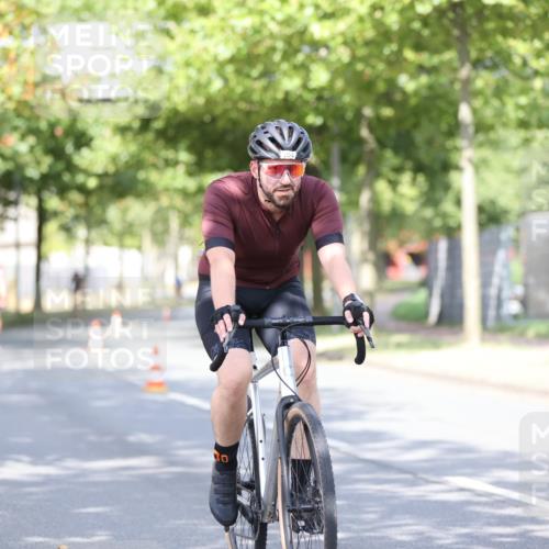 11.08.2024 - GEWOBA Citytriathlon Bremen H.Heesch http://msf.ph/oto/6769979 11.08.2024 10:43:57 Radfahren 23, 28, 37, 39, 104, 113, 114 meine-sportfotos.de