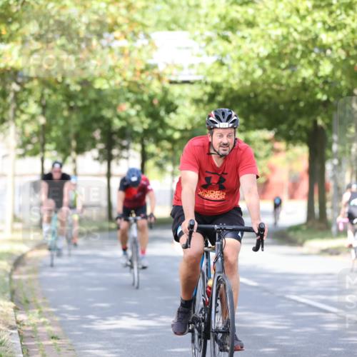 11.08.2024 - GEWOBA Citytriathlon Bremen H.Heesch http://msf.ph/oto/6769995 11.08.2024 10:43:59 Radfahren 23, 28, 37, 39, 104, 113, 114 meine-sportfotos.de
