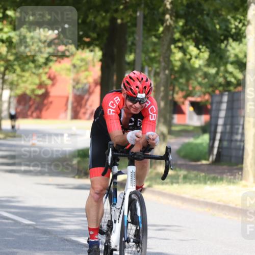 11.08.2024 - GEWOBA Citytriathlon Bremen H.Heesch http://msf.ph/oto/6769998 11.08.2024 10:35:18 Radfahren 96 meine-sportfotos.de