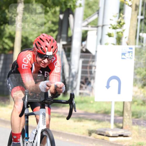 11.08.2024 - GEWOBA Citytriathlon Bremen H.Heesch http://msf.ph/oto/6770021 11.08.2024 10:35:18 Radfahren 96 meine-sportfotos.de