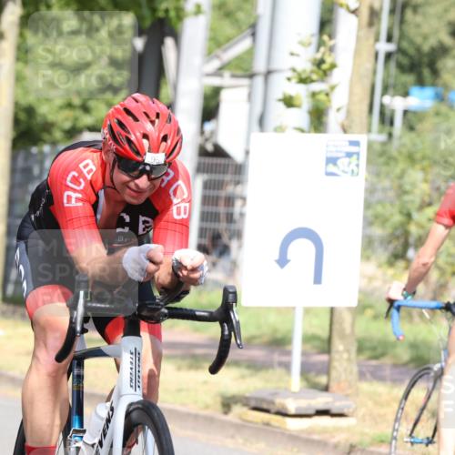 11.08.2024 - GEWOBA Citytriathlon Bremen H.Heesch http://msf.ph/oto/6770023 11.08.2024 10:35:18 Radfahren 96 meine-sportfotos.de