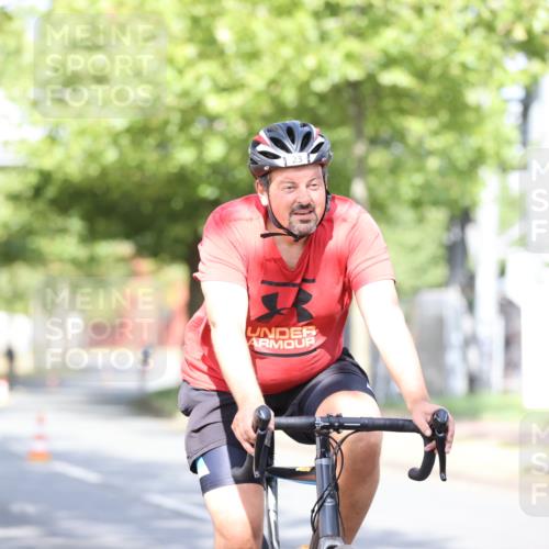 11.08.2024 - GEWOBA Citytriathlon Bremen H.Heesch http://msf.ph/oto/6770028 11.08.2024 10:43:59 Radfahren 23, 28, 37, 39, 104, 113, 114 meine-sportfotos.de