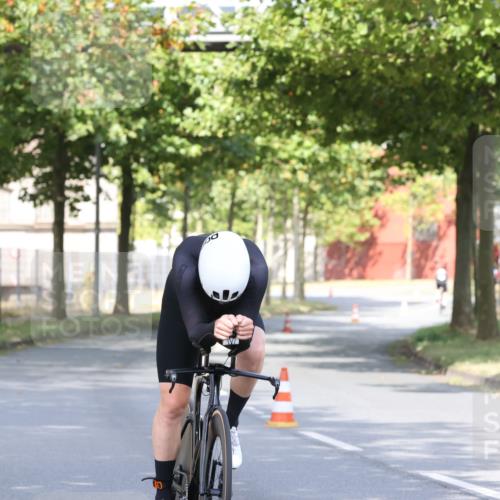 11.08.2024 - GEWOBA Citytriathlon Bremen H.Heesch http://msf.ph/oto/6770034 11.08.2024 10:35:31 Radfahren 30, 96 meine-sportfotos.de