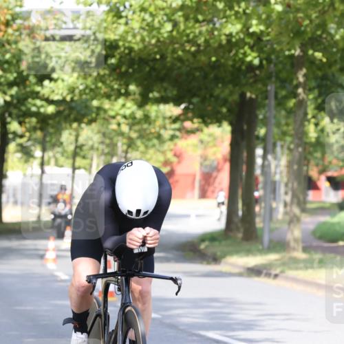 11.08.2024 - GEWOBA Citytriathlon Bremen H.Heesch http://msf.ph/oto/6770046 11.08.2024 10:35:31 Radfahren 30, 96 meine-sportfotos.de