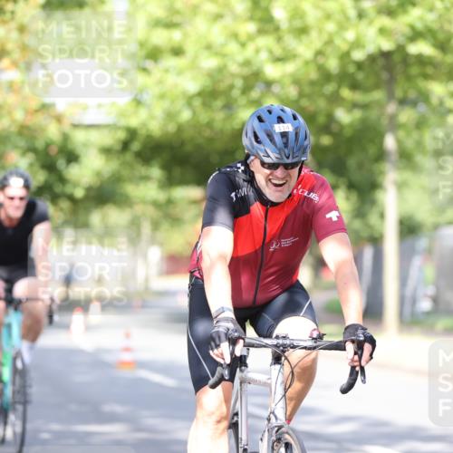 11.08.2024 - GEWOBA Citytriathlon Bremen H.Heesch http://msf.ph/oto/6770051 11.08.2024 10:44:01 Radfahren 23, 28, 37, 39, 104, 113, 114 meine-sportfotos.de