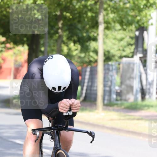 11.08.2024 - GEWOBA Citytriathlon Bremen H.Heesch http://msf.ph/oto/6770060 11.08.2024 10:35:31 Radfahren 30, 96 meine-sportfotos.de