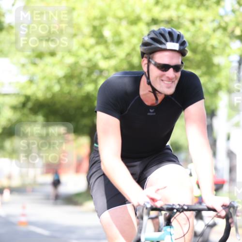 11.08.2024 - GEWOBA Citytriathlon Bremen H.Heesch http://msf.ph/oto/6770073 11.08.2024 10:44:02 Radfahren 23, 28, 37, 39, 104, 113, 114 meine-sportfotos.de
