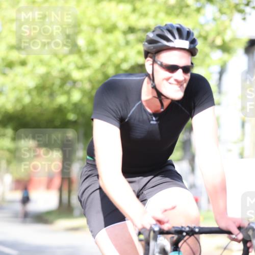 11.08.2024 - GEWOBA Citytriathlon Bremen H.Heesch http://msf.ph/oto/6770076 11.08.2024 10:44:02 Radfahren 23, 28, 37, 39, 104, 113, 114 meine-sportfotos.de
