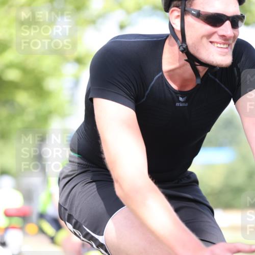 11.08.2024 - GEWOBA Citytriathlon Bremen H.Heesch http://msf.ph/oto/6770087 11.08.2024 10:44:02 Radfahren 23, 28, 37, 39, 104, 113, 114 meine-sportfotos.de