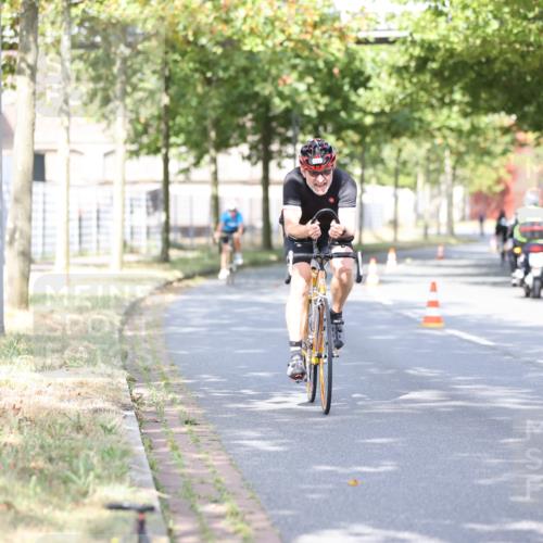 11.08.2024 - GEWOBA Citytriathlon Bremen H.Heesch http://msf.ph/oto/6770091 11.08.2024 10:44:05 Radfahren 23, 28, 37, 39, 48, 104, 113, 114 meine-sportfotos.de
