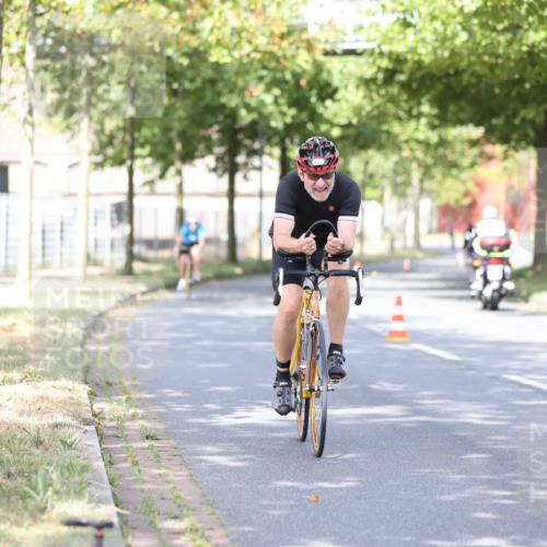 11.08.2024 - GEWOBA Citytriathlon Bremen H.Heesch http://msf.ph/oto/6770103 11.08.2024 10:44:05 Radfahren 23, 28, 37, 39, 48, 104, 113, 114 meine-sportfotos.de