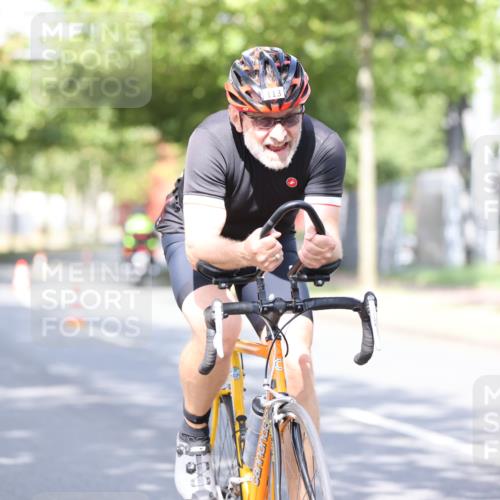 11.08.2024 - GEWOBA Citytriathlon Bremen H.Heesch http://msf.ph/oto/6770146 11.08.2024 10:44:06 Radfahren 23, 28, 37, 39, 48, 104, 113, 114 meine-sportfotos.de