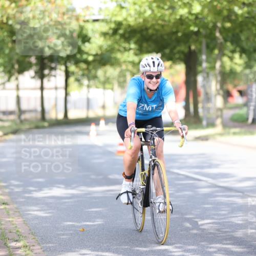 11.08.2024 - GEWOBA Citytriathlon Bremen H.Heesch http://msf.ph/oto/6770165 11.08.2024 10:44:09 Radfahren 28, 37, 39, 48, 113, 114 meine-sportfotos.de