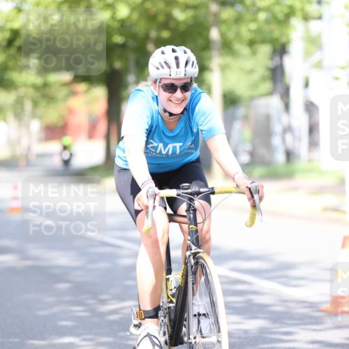 11.08.2024 - GEWOBA Citytriathlon Bremen H.Heesch http://msf.ph/oto/6770189 11.08.2024 10:44:09 Radfahren 28, 37, 39, 48, 113, 114 meine-sportfotos.de