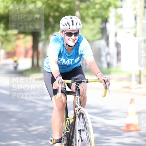 11.08.2024 - GEWOBA Citytriathlon Bremen H.Heesch http://msf.ph/oto/6770192 11.08.2024 10:44:10 Radfahren 28, 37, 39, 48, 113, 114 meine-sportfotos.de