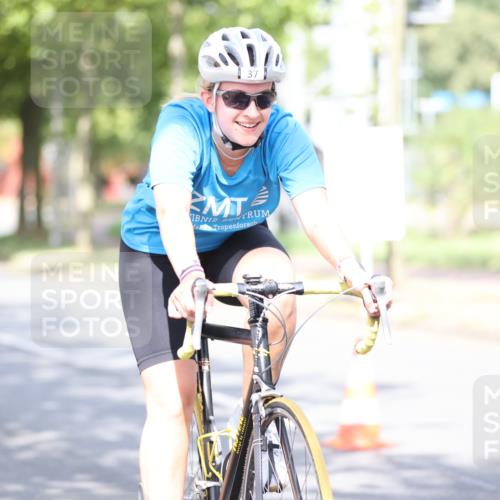 11.08.2024 - GEWOBA Citytriathlon Bremen H.Heesch http://msf.ph/oto/6770197 11.08.2024 10:44:10 Radfahren 28, 37, 39, 48, 113, 114 meine-sportfotos.de