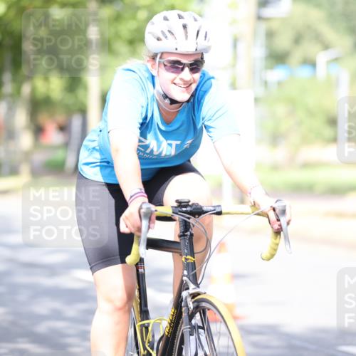 11.08.2024 - GEWOBA Citytriathlon Bremen H.Heesch http://msf.ph/oto/6770200 11.08.2024 10:44:10 Radfahren 28, 37, 39, 48, 113, 114 meine-sportfotos.de