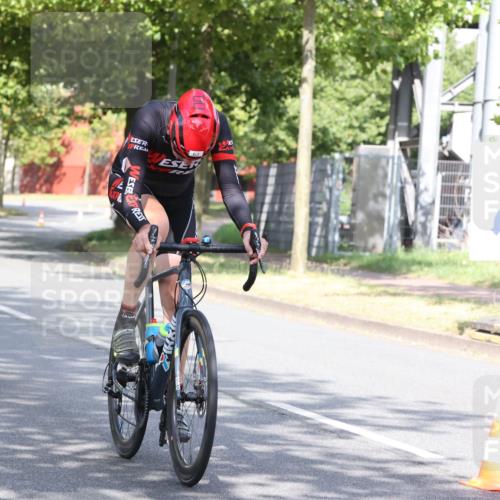 11.08.2024 - GEWOBA Citytriathlon Bremen H.Heesch http://msf.ph/oto/6770201 11.08.2024 10:36:29 Radfahren 8, 62 meine-sportfotos.de