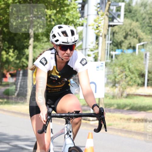 11.08.2024 - GEWOBA Citytriathlon Bremen H.Heesch http://msf.ph/oto/6770260 11.08.2024 10:36:35 Radfahren 8, 62 meine-sportfotos.de