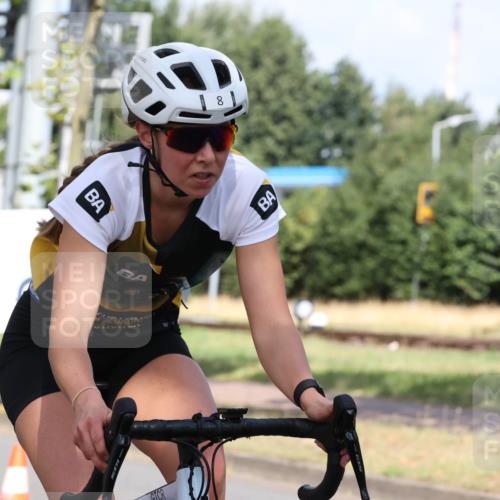 11.08.2024 - GEWOBA Citytriathlon Bremen H.Heesch http://msf.ph/oto/6770270 11.08.2024 10:36:35 Radfahren 8, 62 meine-sportfotos.de