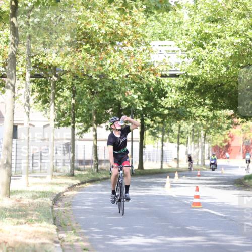11.08.2024 - GEWOBA Citytriathlon Bremen H.Heesch http://msf.ph/oto/6770282 11.08.2024 10:44:45 Radfahren 44, 81 meine-sportfotos.de