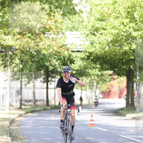 11.08.2024 - GEWOBA Citytriathlon Bremen H.Heesch http://msf.ph/oto/6770300 11.08.2024 10:44:46 Radfahren 44, 81 meine-sportfotos.de