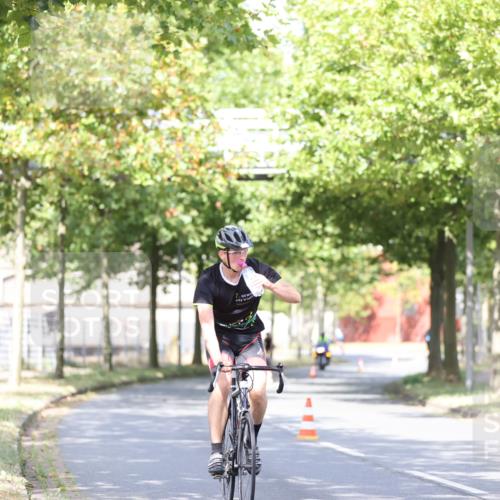 11.08.2024 - GEWOBA Citytriathlon Bremen H.Heesch http://msf.ph/oto/6770306 11.08.2024 10:44:46 Radfahren 44, 81 meine-sportfotos.de