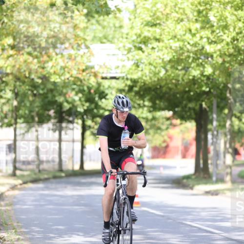 11.08.2024 - GEWOBA Citytriathlon Bremen H.Heesch http://msf.ph/oto/6770322 11.08.2024 10:44:47 Radfahren 44, 81 meine-sportfotos.de
