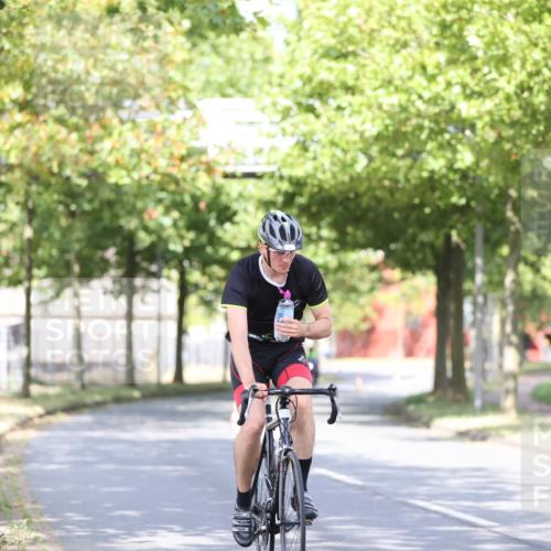 11.08.2024 - GEWOBA Citytriathlon Bremen H.Heesch http://msf.ph/oto/6770325 11.08.2024 10:44:47 Radfahren 44, 81 meine-sportfotos.de
