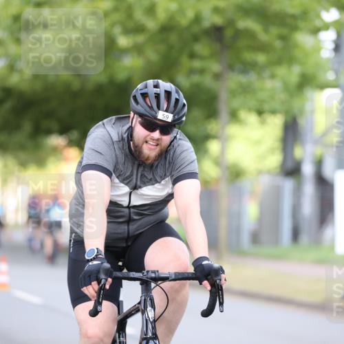 11.08.2024 - GEWOBA Citytriathlon Bremen H.Heesch http://msf.ph/oto/6770353 11.08.2024 10:37:48 Radfahren 1, 59 meine-sportfotos.de