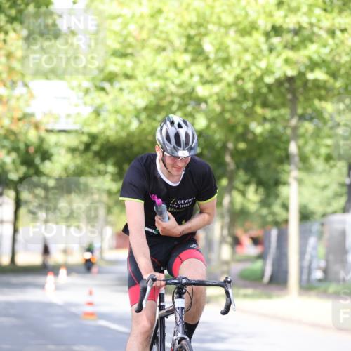 11.08.2024 - GEWOBA Citytriathlon Bremen H.Heesch http://msf.ph/oto/6770358 11.08.2024 10:44:47 Radfahren 44, 81 meine-sportfotos.de