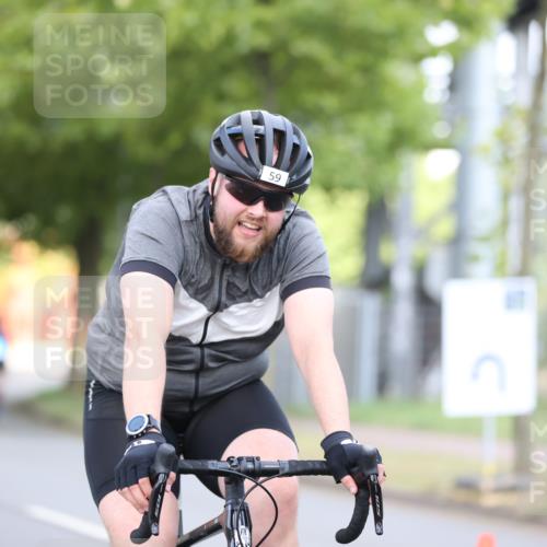 11.08.2024 - GEWOBA Citytriathlon Bremen H.Heesch http://msf.ph/oto/6770361 11.08.2024 10:37:48 Radfahren 1, 59 meine-sportfotos.de