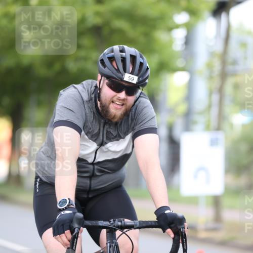 11.08.2024 - GEWOBA Citytriathlon Bremen H.Heesch http://msf.ph/oto/6770363 11.08.2024 10:37:48 Radfahren 1, 59 meine-sportfotos.de