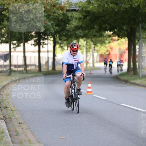 11.08.2024 - GEWOBA Citytriathlon Bremen H.Heesch http://msf.ph/oto/6770372 11.08.2024 10:37:52 Radfahren 1, 59 meine-sportfotos.de