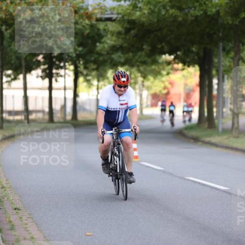 11.08.2024 - GEWOBA Citytriathlon Bremen H.Heesch http://msf.ph/oto/6770383 11.08.2024 10:37:52 Radfahren 1, 59 meine-sportfotos.de