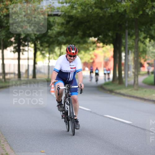11.08.2024 - GEWOBA Citytriathlon Bremen H.Heesch http://msf.ph/oto/6770392 11.08.2024 10:37:52 Radfahren 1, 59 meine-sportfotos.de