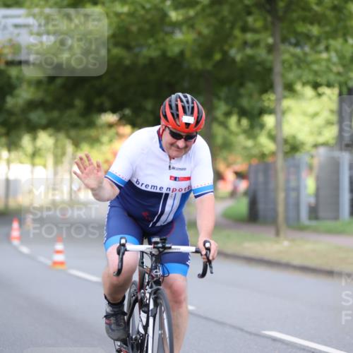 11.08.2024 - GEWOBA Citytriathlon Bremen H.Heesch http://msf.ph/oto/6770402 11.08.2024 10:37:53 Radfahren 1, 59 meine-sportfotos.de