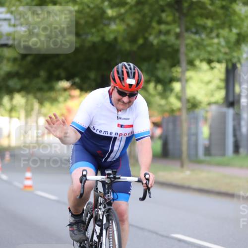 11.08.2024 - GEWOBA Citytriathlon Bremen H.Heesch http://msf.ph/oto/6770406 11.08.2024 10:37:53 Radfahren 1, 59 meine-sportfotos.de