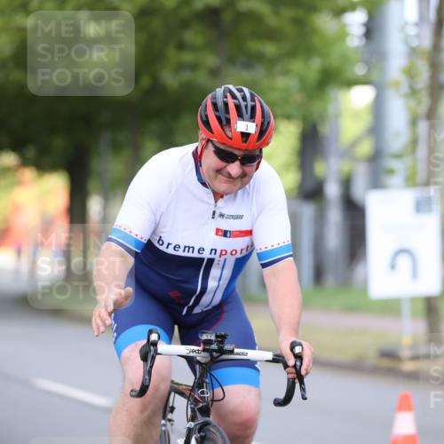 11.08.2024 - GEWOBA Citytriathlon Bremen H.Heesch http://msf.ph/oto/6770417 11.08.2024 10:37:53 Radfahren 1, 59 meine-sportfotos.de