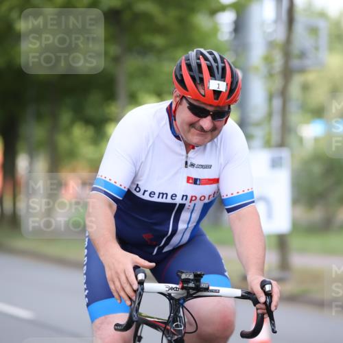 11.08.2024 - GEWOBA Citytriathlon Bremen H.Heesch http://msf.ph/oto/6770423 11.08.2024 10:37:53 Radfahren 1, 59 meine-sportfotos.de