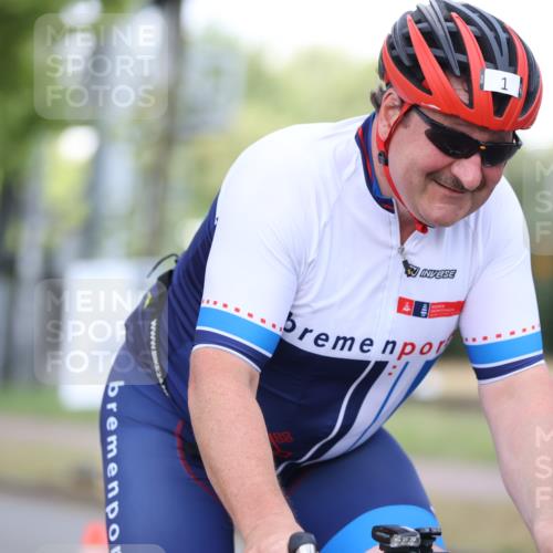 11.08.2024 - GEWOBA Citytriathlon Bremen H.Heesch http://msf.ph/oto/6770435 11.08.2024 10:37:53 Radfahren 1, 59 meine-sportfotos.de