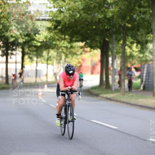 11.08.2024 - GEWOBA Citytriathlon Bremen H.Heesch http://msf.ph/oto/6770438 11.08.2024 10:38:08 Radfahren 3, 52, 56, 94 meine-sportfotos.de