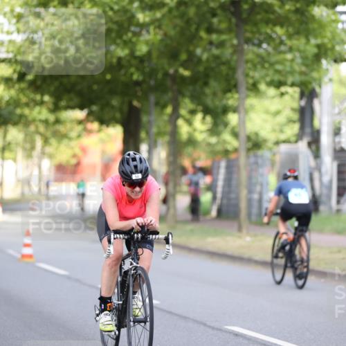 11.08.2024 - GEWOBA Citytriathlon Bremen H.Heesch http://msf.ph/oto/6770467 11.08.2024 10:38:08 Radfahren 3, 52, 56, 94 meine-sportfotos.de