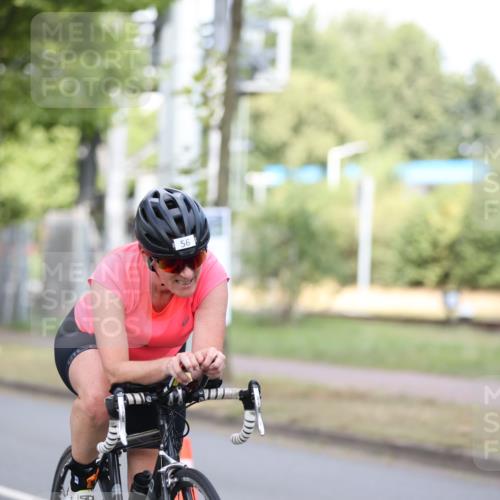 11.08.2024 - GEWOBA Citytriathlon Bremen H.Heesch http://msf.ph/oto/6770472 11.08.2024 10:38:08 Radfahren 3, 52, 56, 94 meine-sportfotos.de