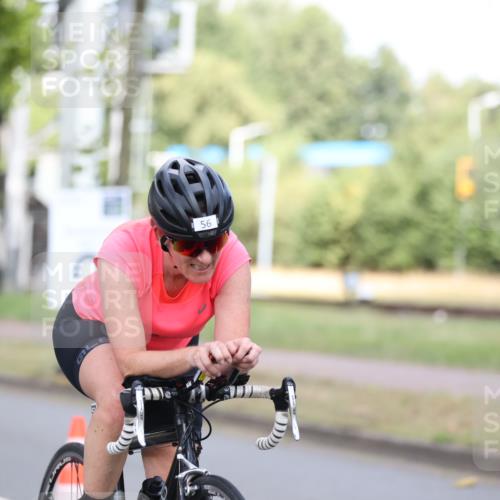 11.08.2024 - GEWOBA Citytriathlon Bremen H.Heesch http://msf.ph/oto/6770479 11.08.2024 10:38:09 Radfahren 3, 52, 56, 94 meine-sportfotos.de