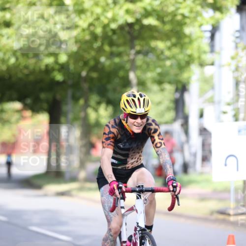 11.08.2024 - GEWOBA Citytriathlon Bremen H.Heesch http://msf.ph/oto/6770526 11.08.2024 10:38:13 Radfahren 3, 52, 56, 94, 95 meine-sportfotos.de