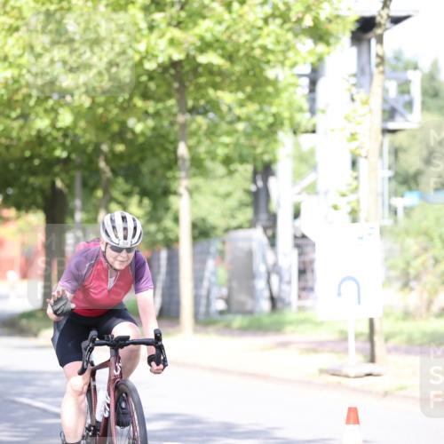 11.08.2024 - GEWOBA Citytriathlon Bremen H.Heesch http://msf.ph/oto/6770531 11.08.2024 10:45:12 Radfahren 13, 51, 54, 97 meine-sportfotos.de