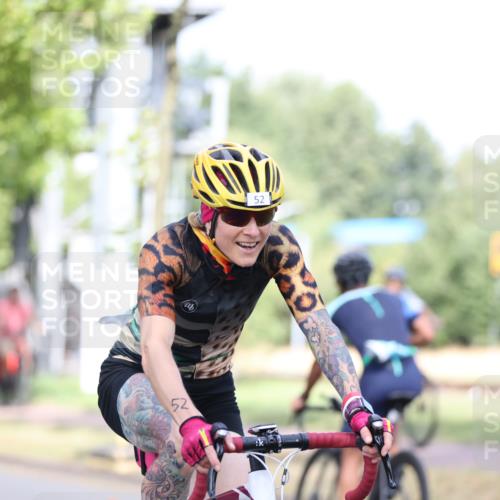 11.08.2024 - GEWOBA Citytriathlon Bremen H.Heesch http://msf.ph/oto/6770544 11.08.2024 10:38:14 Radfahren 3, 52, 56, 94, 95 meine-sportfotos.de