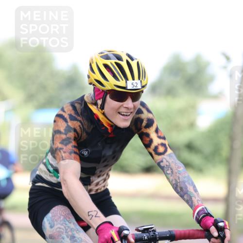 11.08.2024 - GEWOBA Citytriathlon Bremen H.Heesch http://msf.ph/oto/6770551 11.08.2024 10:38:14 Radfahren 3, 52, 56, 94, 95 meine-sportfotos.de