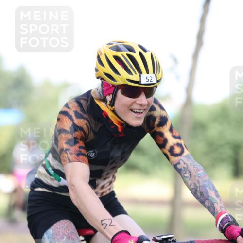 11.08.2024 - GEWOBA Citytriathlon Bremen H.Heesch http://msf.ph/oto/6770555 11.08.2024 10:38:14 Radfahren 3, 52, 56, 94, 95 meine-sportfotos.de